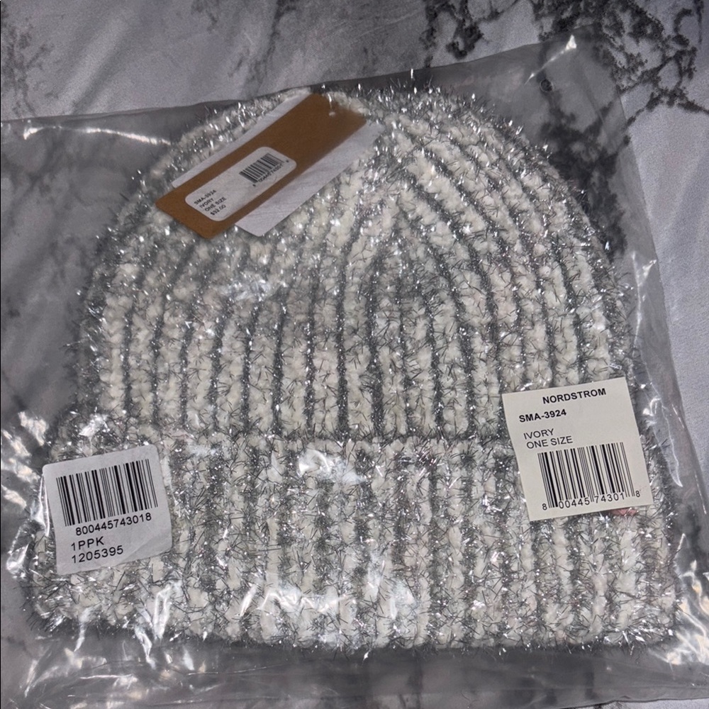 🧢 Nordstrom Ivory and Silver Knit Beanie
